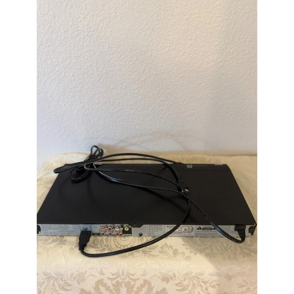 Sony DVP-SR510H DVD Player HDMI 1080p Precision Cinema Progressive Black